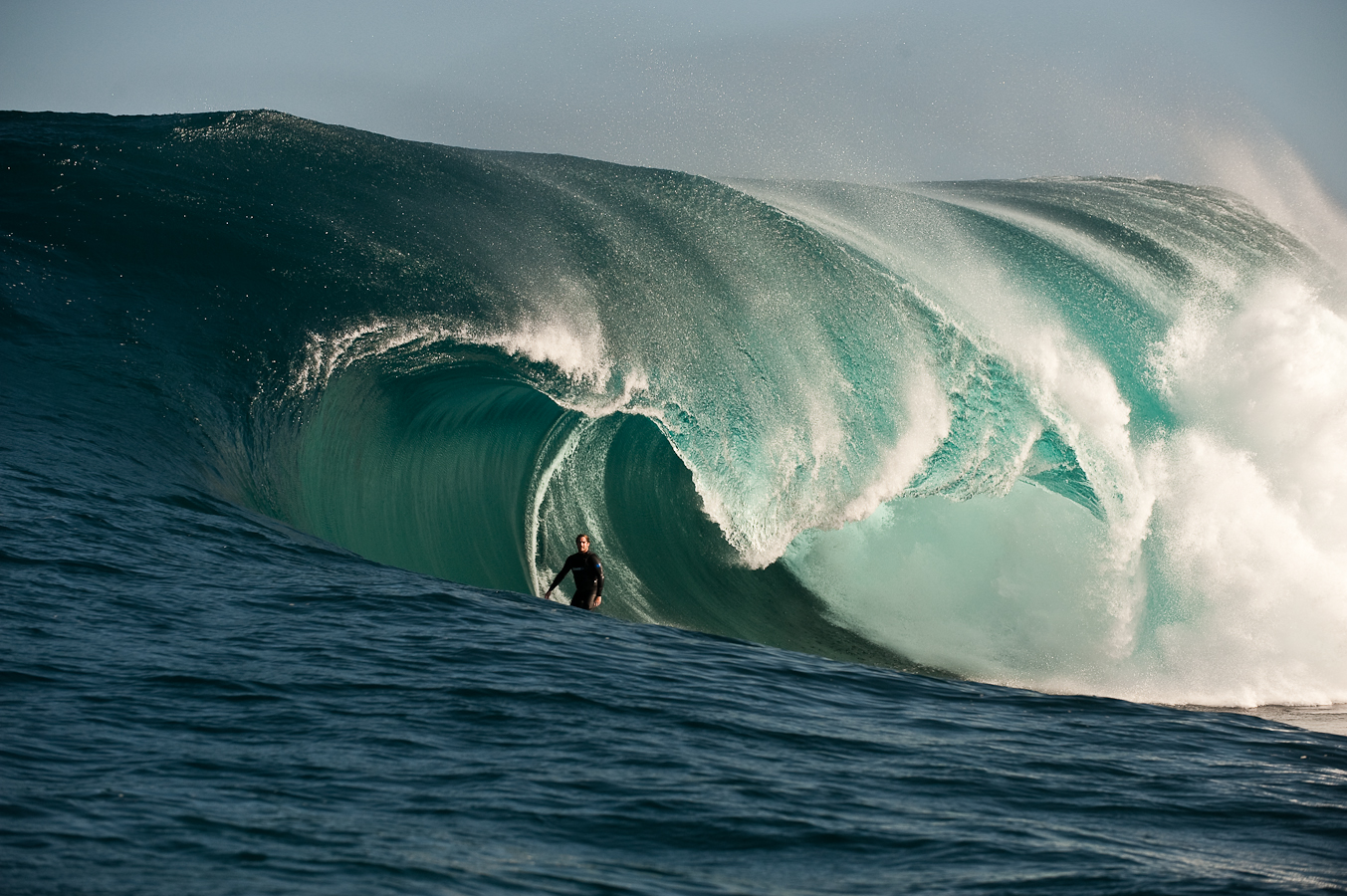 Big Wave серфинг