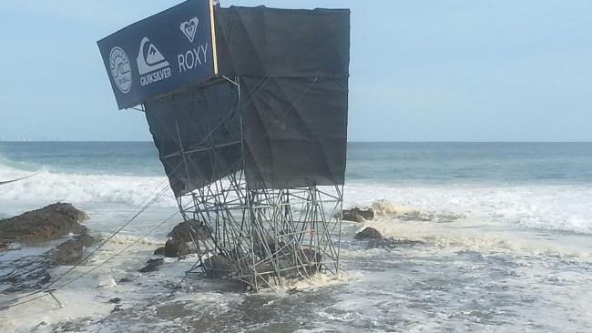 Snapper Rocks Scaffold washed away in this week's swell